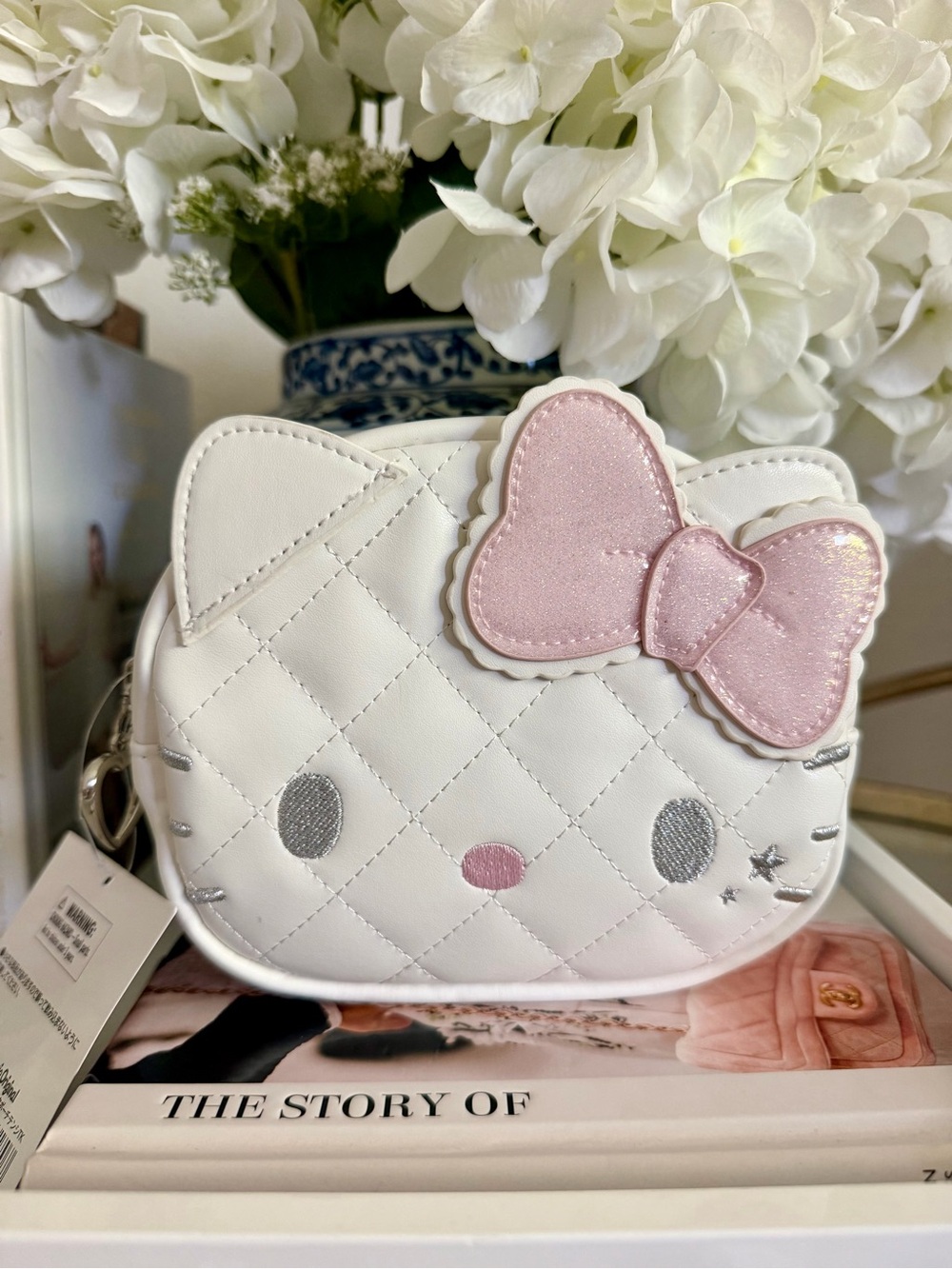 Cute White Quilted Hello Kitty Pouch
